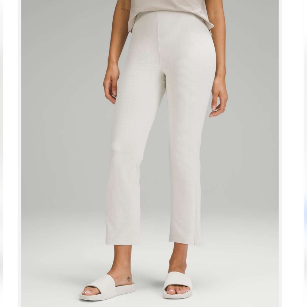 NWT Lululemon Ribbed Softstreme Zip-Leg HR Crop 25"